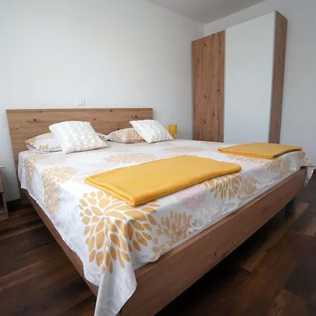 Apartment Petra