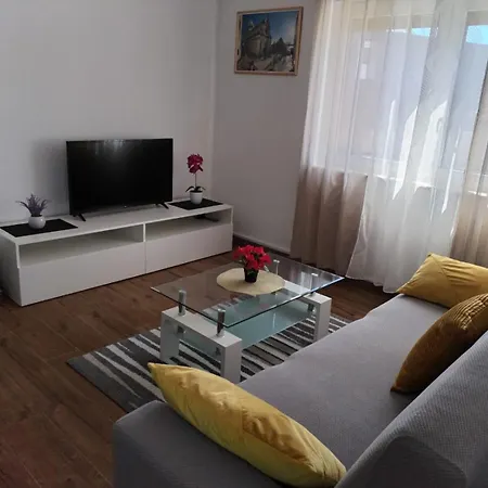 Petra Apartment *