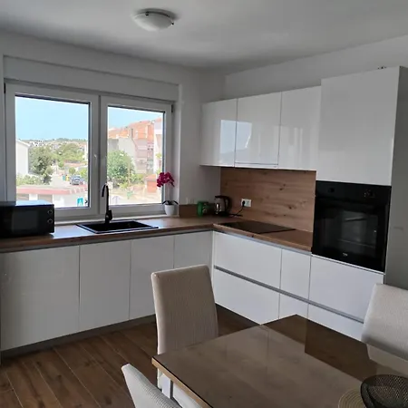 Petra Apartment *