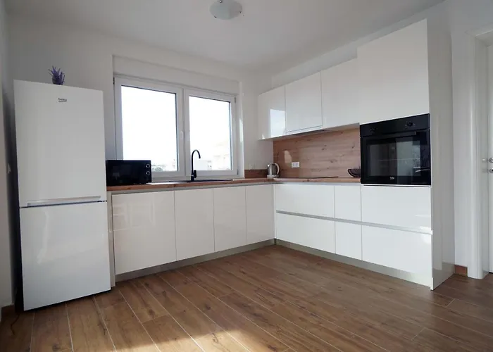 Petra Brodarica (Sibenik-Knin)